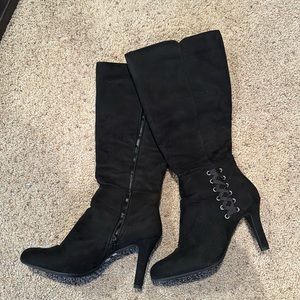 Women’s size 9 heeled boots